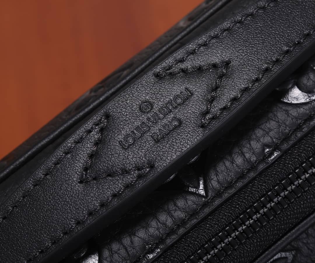 Louis Vuitton S Lock Messenger Bag Replica Black M58489