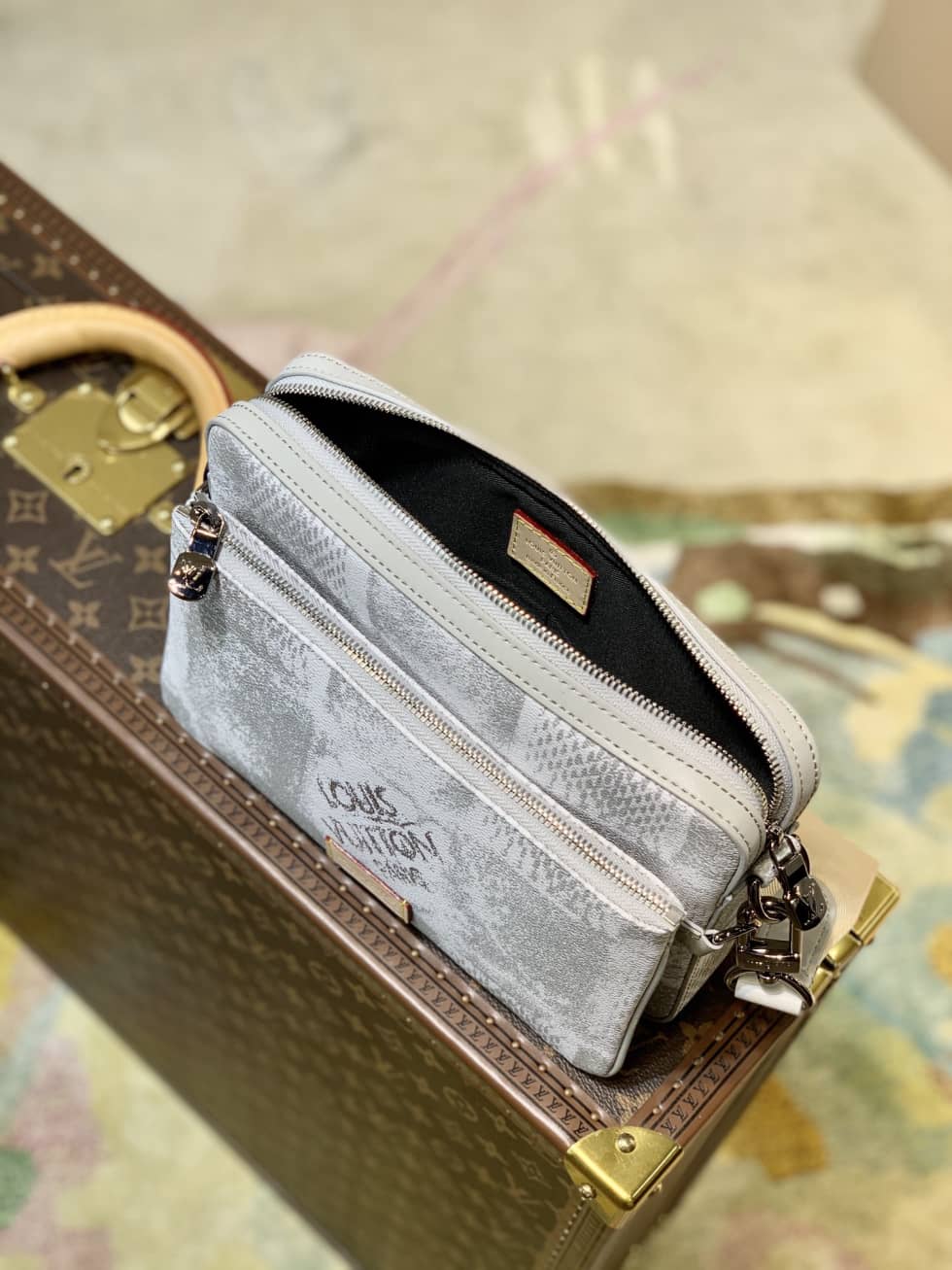 Louis Vuitton Trio Damier Salt Stone Grey N50068 Replica Messenger Bag