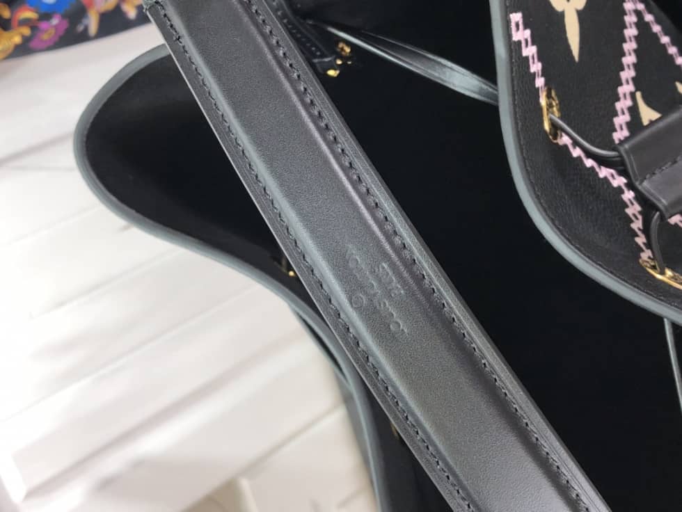 Louis Vuitton NeoNoe MM Black M46023 Replica Bucket Bag