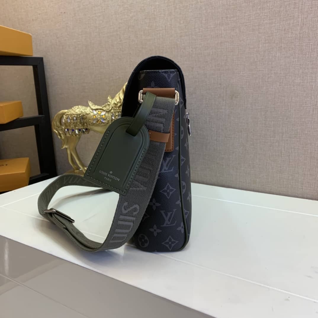Louis Vuitton District MM Monogram Eclipse Messenger Bag Replica M40239