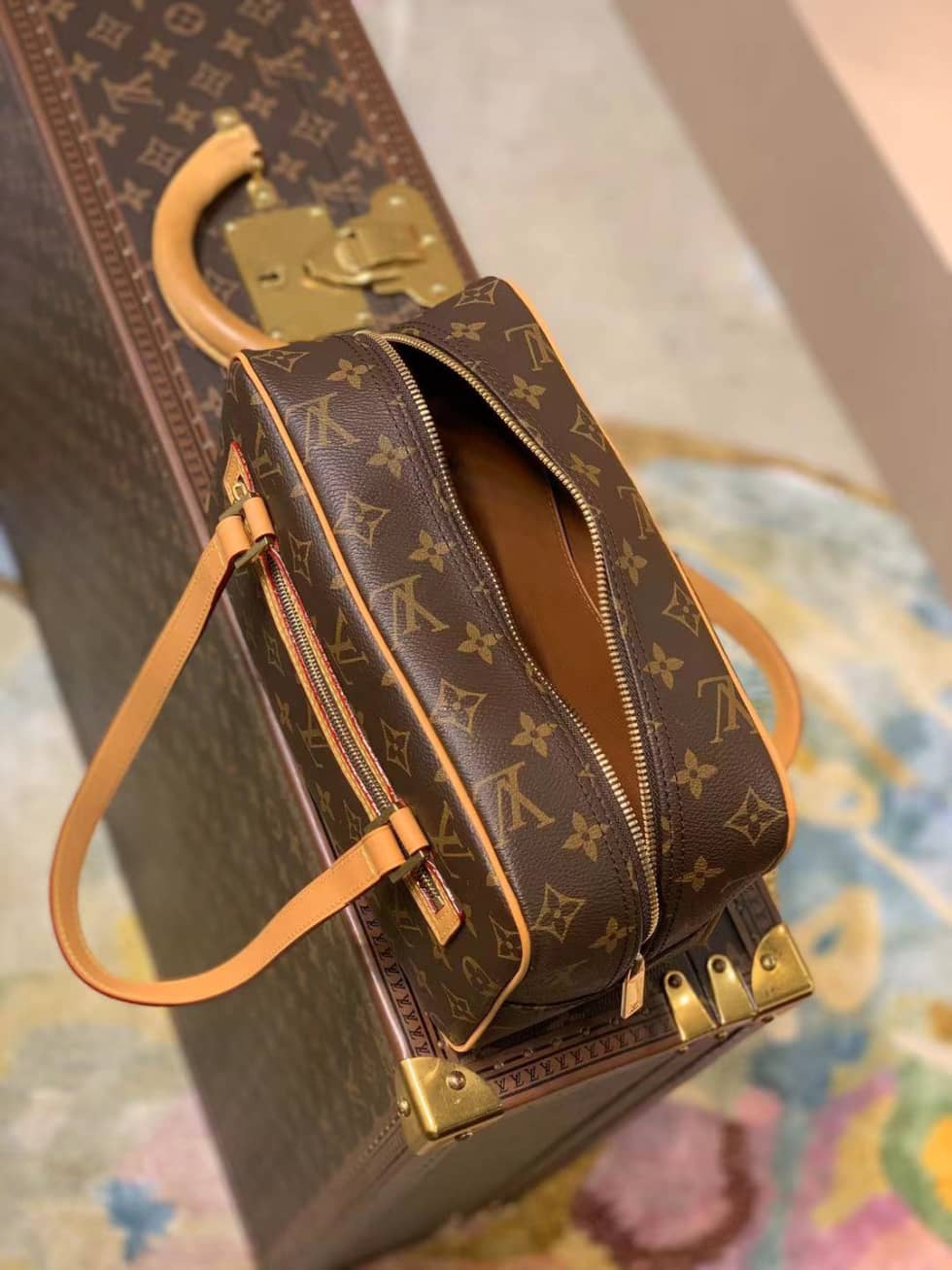 Louis Vuitton Monogram Cite MM M51182 Replica Shoulder Bag