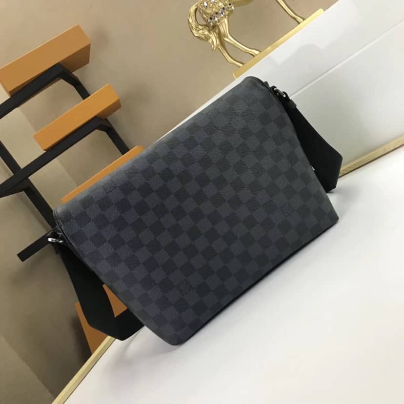 Louis Vuitton Matchpoint Messenger Bag Replica N40010