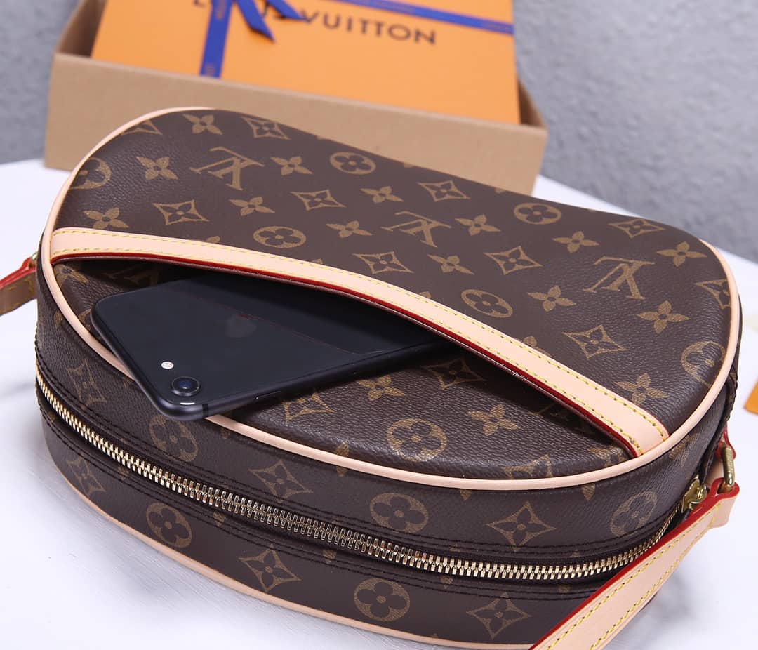 Louis Vuitton Semi-Circle Leather Replica Shoulder Bag M51221