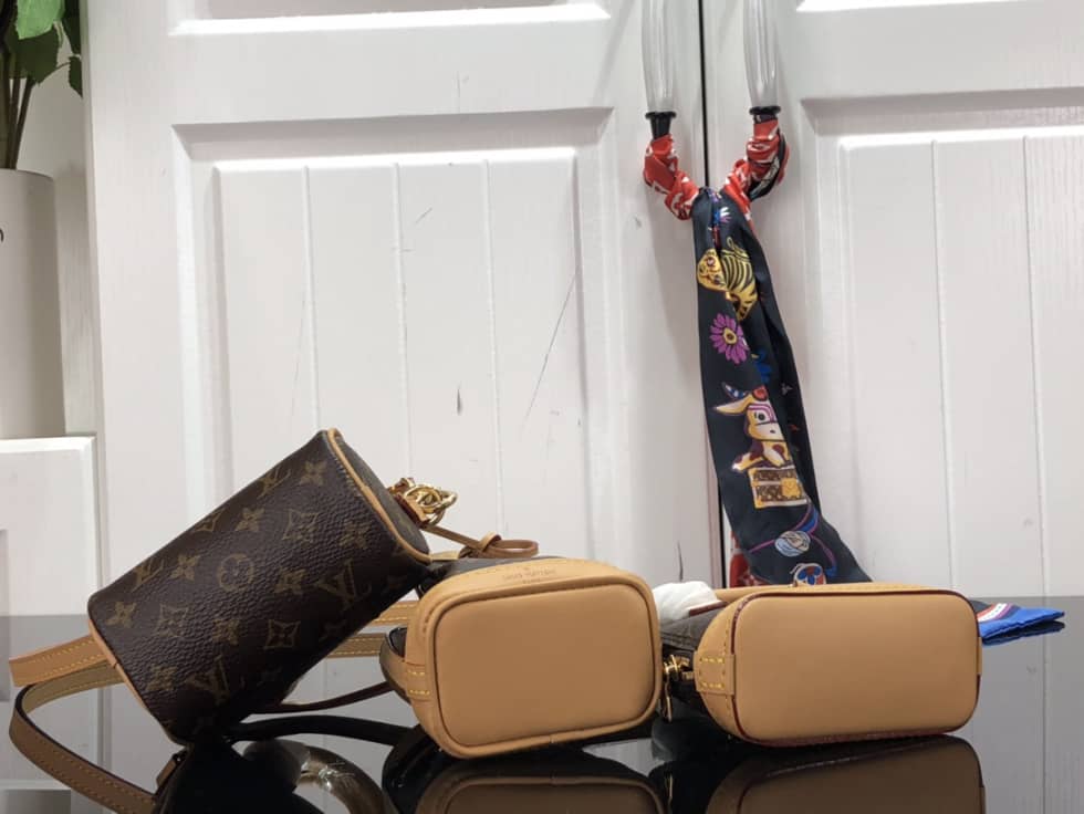 Louis Vuitton Monogram Trio Mini Icon M81081 Replica Crossbody Bag