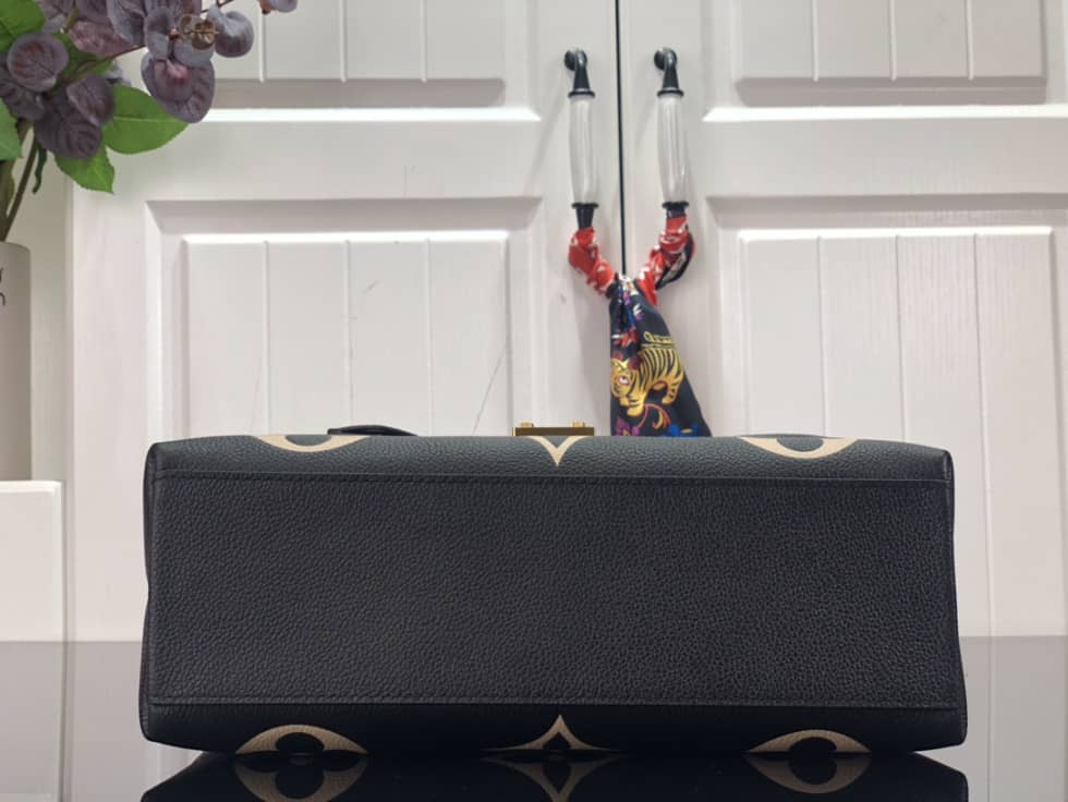 Louis Vuitton Monogram Empreinte Madeleine MM M45976 Replica Shoulder Bag