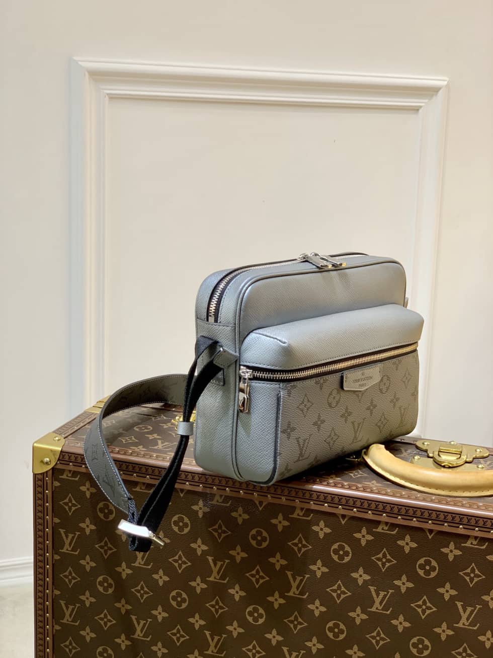 Louis Vuitton Outdoor Thai Garama Silver M30830 Replica Messenger Bag