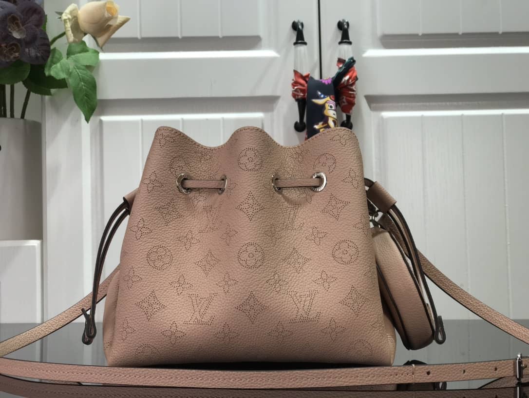 Louis Vuitton Bella Mahina Magnolia Leather Replica Bag M57068