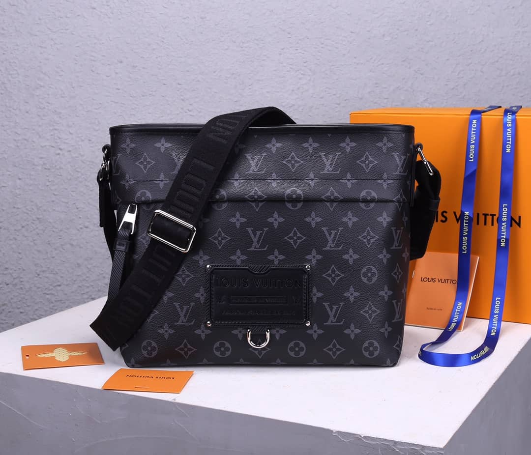 Louis Vuitton Besace Zippée Monogram MM Bag Replica Black M45214