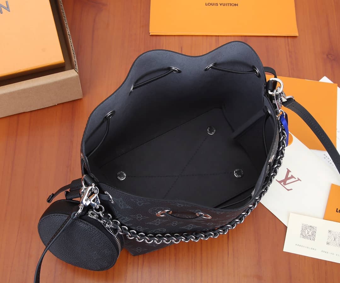 Louis Vuitton Bella Leather Replica Shoulder Bag Black M57070