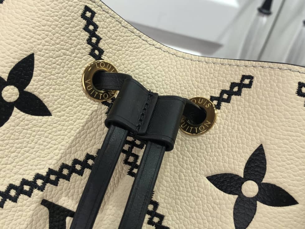Louis Vuitton NeoNoe MM Cream M46023 Replica Bucket Bag
