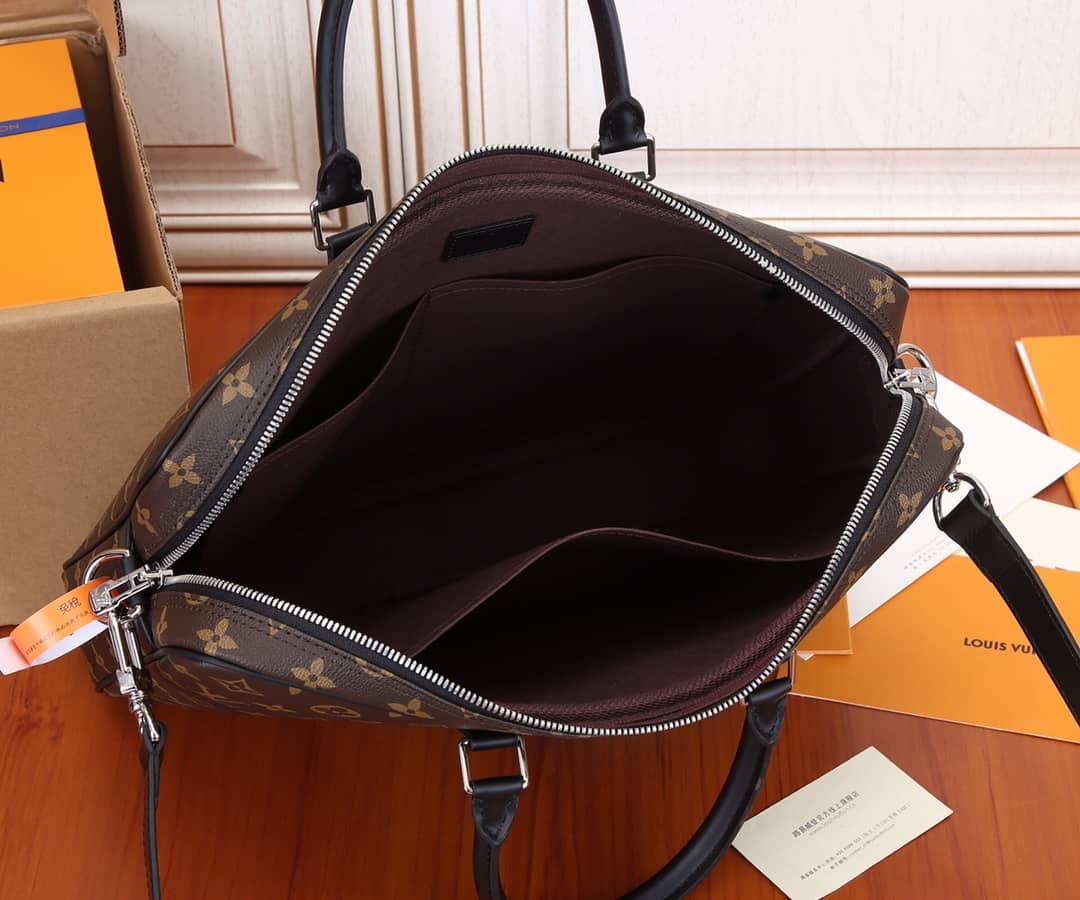 Louis Vuitton Porte Documents Voyage PM Replica M52005