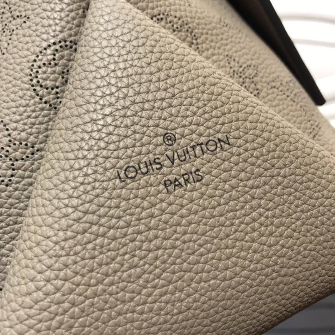 Louis Vuitton Beaubourg Hobo MM Mahina Leather Replica Beige M56073
