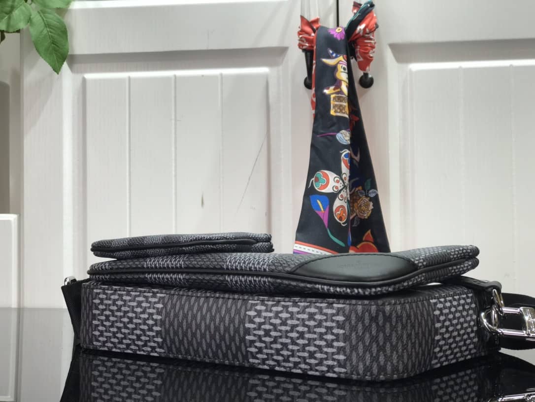 Louis Vuitton Virgil Abloh Trio Multi Messenger Bag Replica Gray M69443