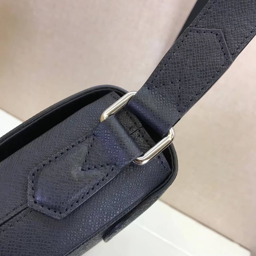 Louis Vuitton Roman PM Taiga Line Shoulder Bag Replica M30619