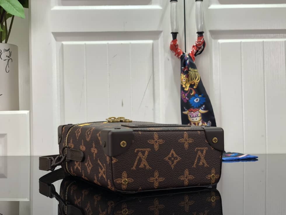 Louis Vuitton Vertical Box Trunk Monogram Brown M59664 Replica Shoulder Bag