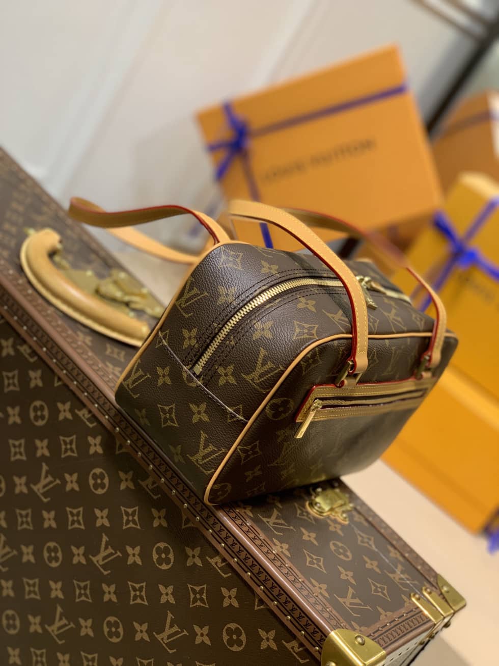 Louis Vuitton Monogram Cite MM M51182 Replica Shoulder Bag