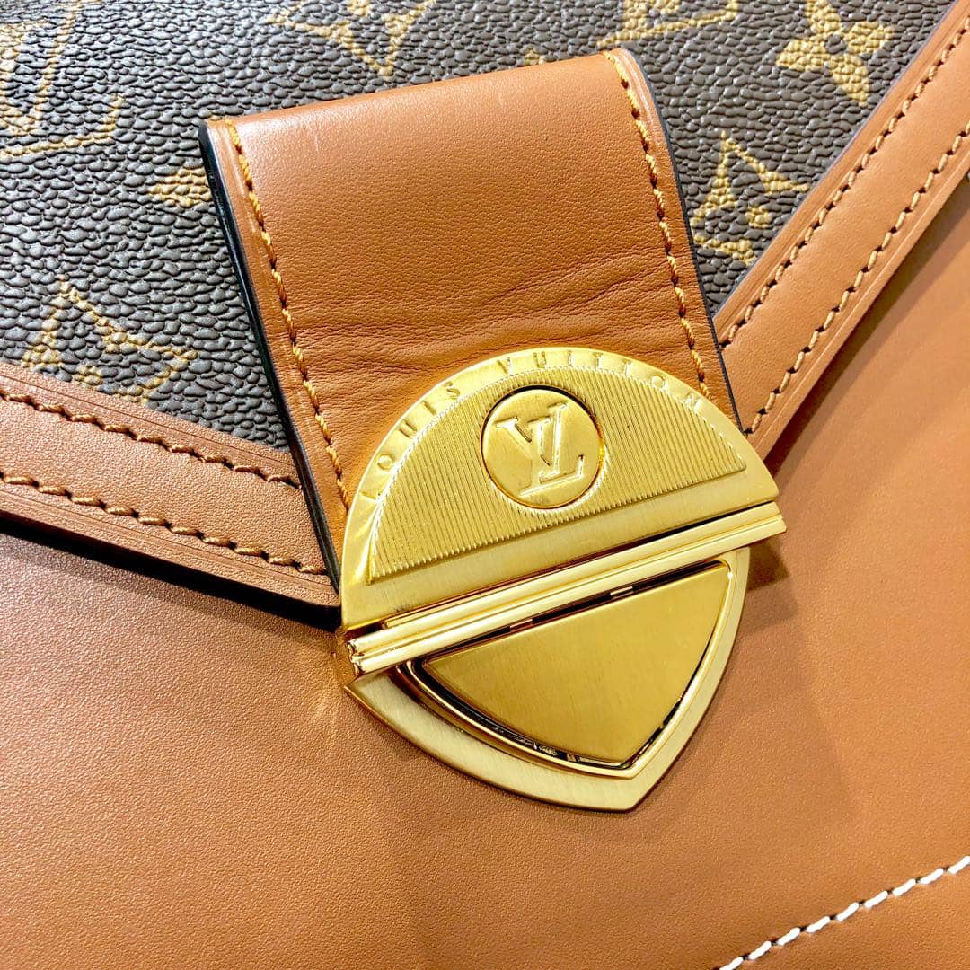 Louis Vuitton Cruise Monogram Canvas Replica Biface Bag M44386