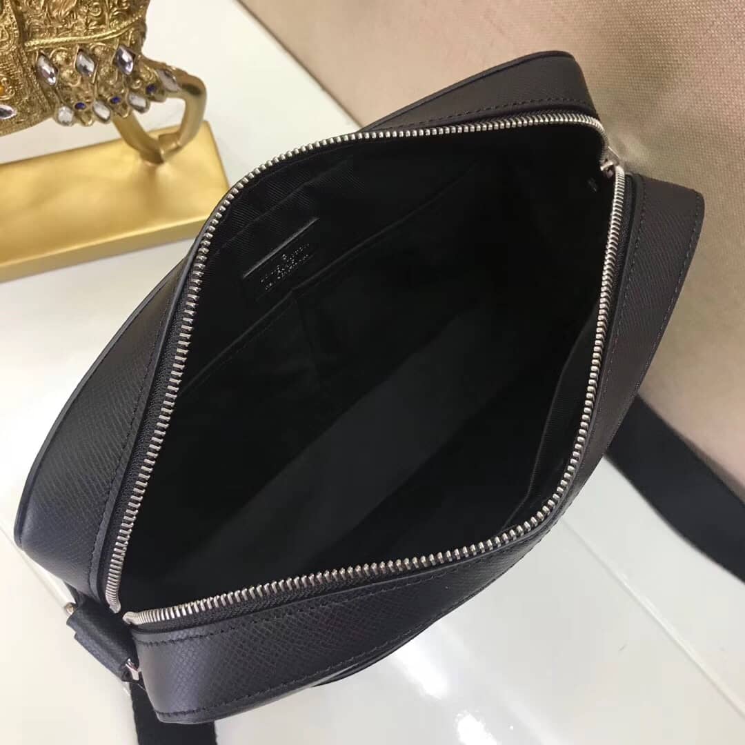 Louis Vuitton Anton Messenger PM Taiga Leather Replica Bag M34411