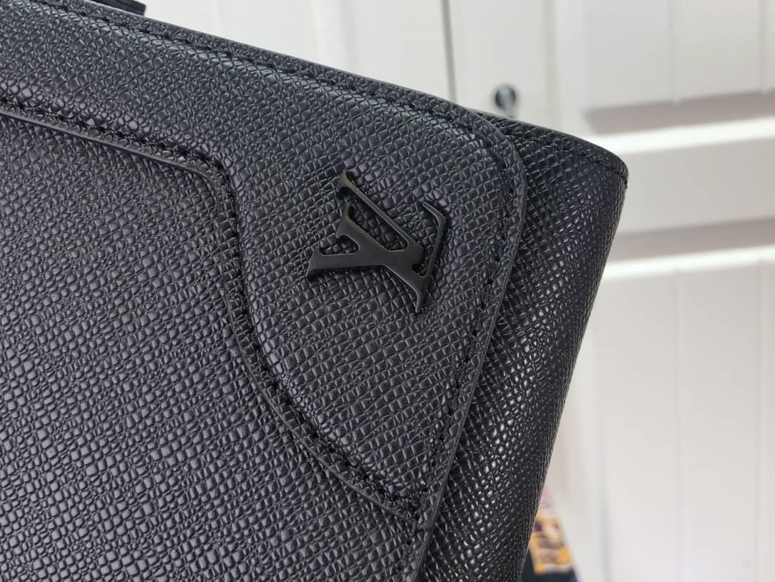 Louis Vuitton New Flap Taiga Cowhide Leather Replica Messenger Bag M30807