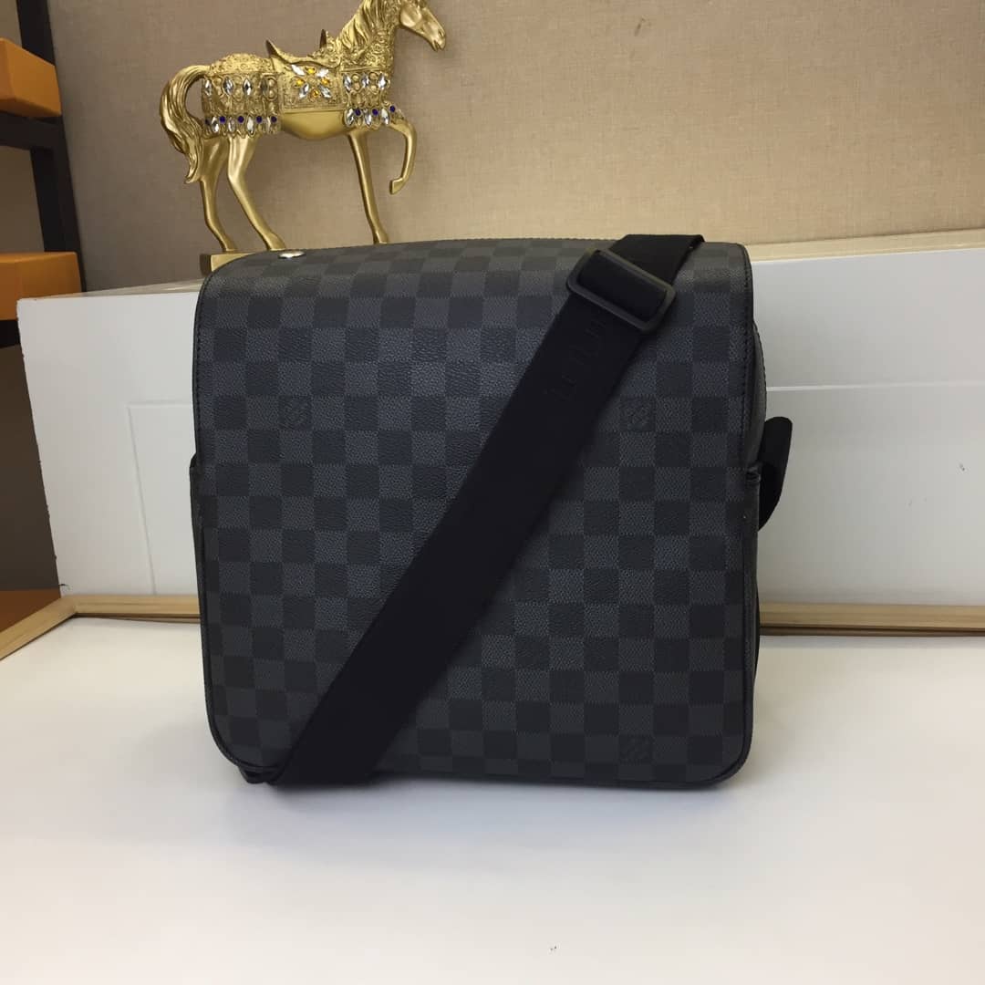 Louis Vuitton Naviglio Leather Shoulder Bag Replica Black N45255