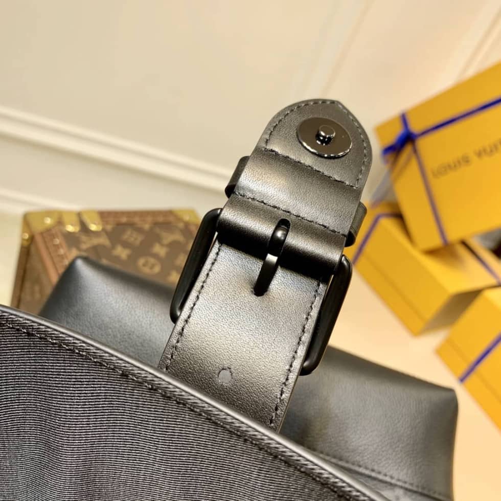 Louis Vuitton Saumur Black M45911 Replica Messenger Bag