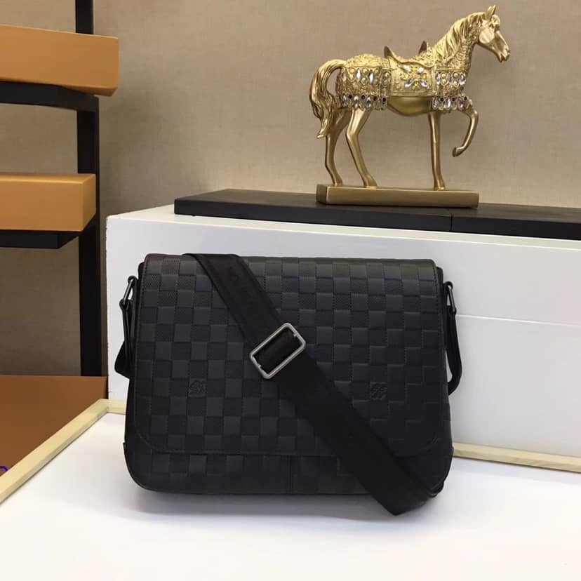 Louis Vuitton Damier Infini District PM Mens Shoulder Bag Replica N41286
