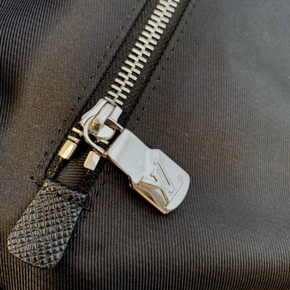 Louis Vuitton Split Tote Eclipse Taiga Black M30431 Replica Mens Bag