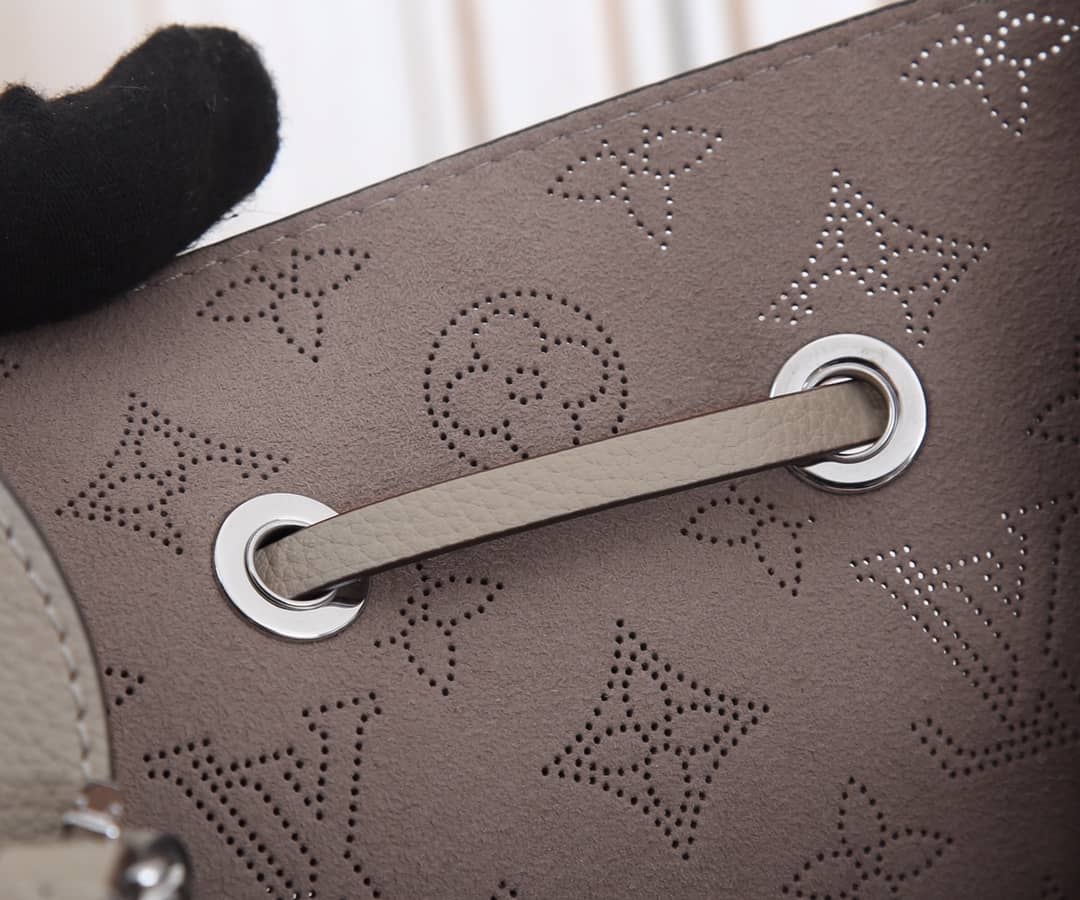 Louis Vuitton Bella Leather Replica Shoulder Bag Gray M57070