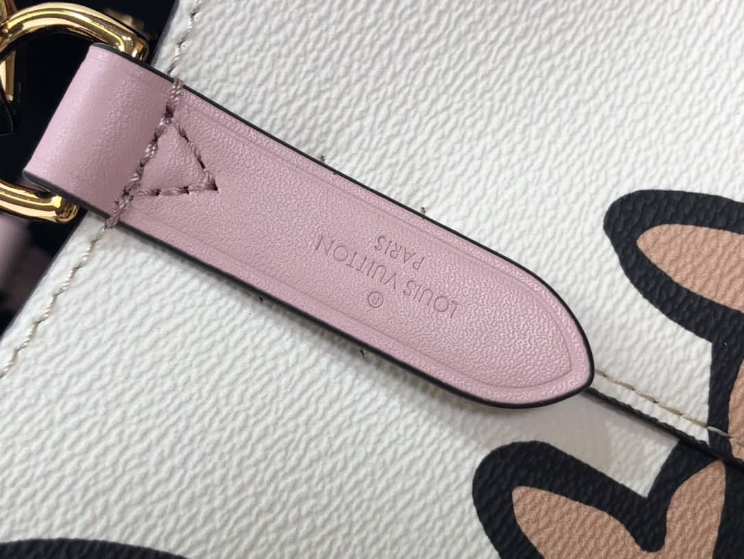 Louis Vuitton Neo Noe Monogram Casual Leather Replica Bag White M44679