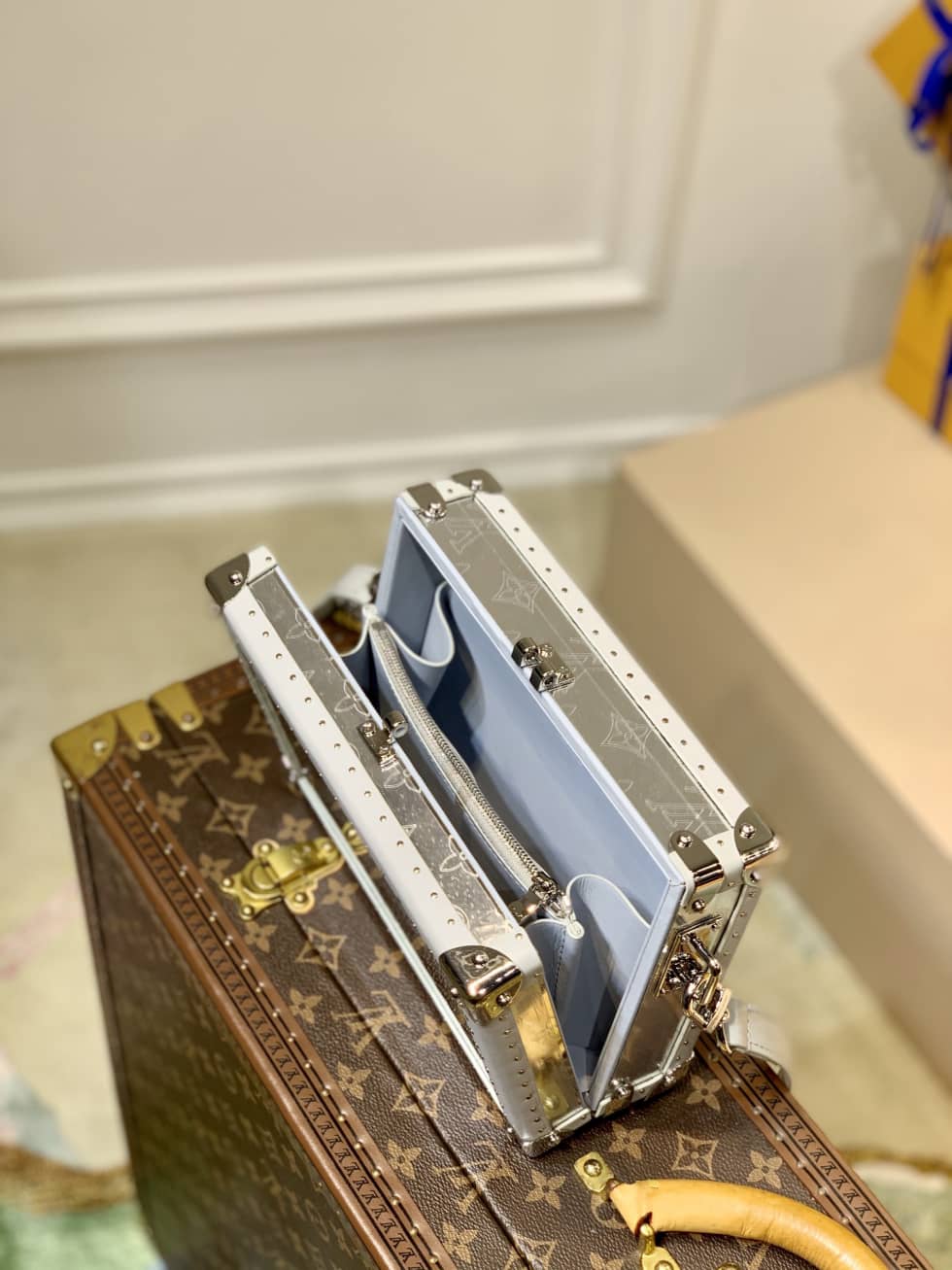 Louis Vuitton Clutch Box Bag White M20230 Replica Messenger Bag