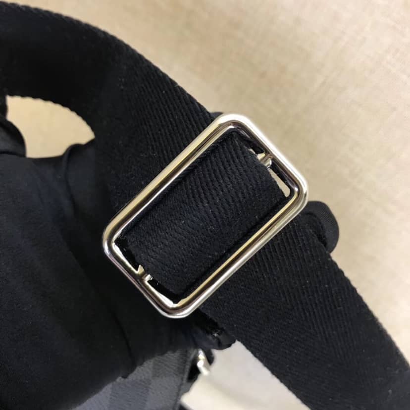 Louis Vuitton Damier Graphite District MM Shoulder Bag Replica N41029