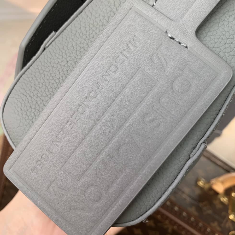 Louis Vuitton Aerogram Calfskin Gery M59327 Replica Messenger Bag