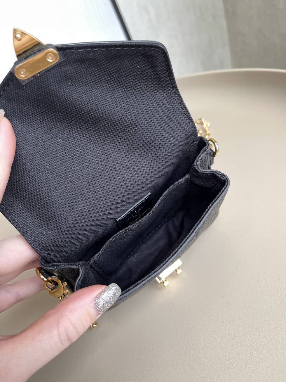 Louis Vuitton Micro Métis Monogram Empreinte Leather 2WAY Chain M81389 Replica Crossbody Bag