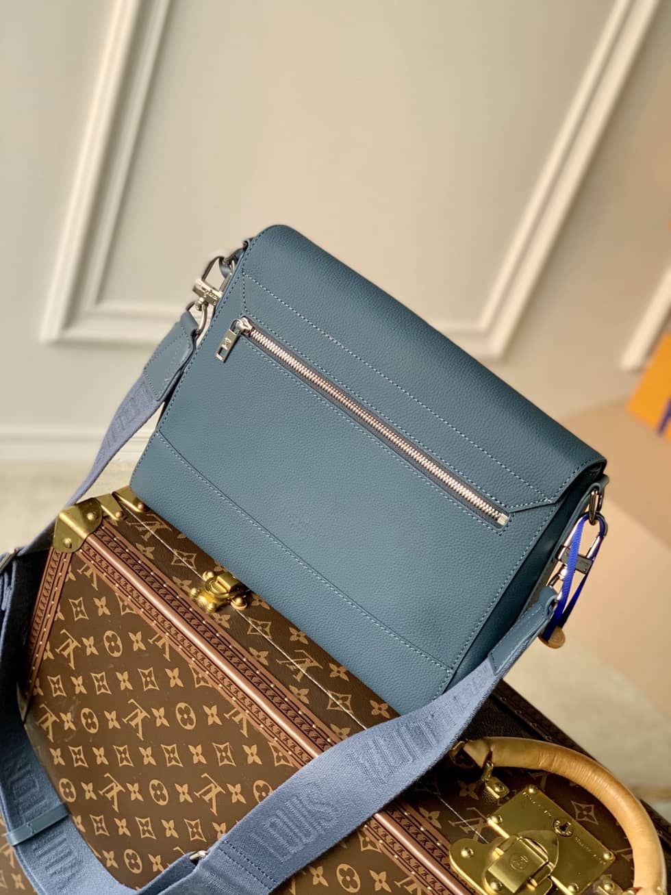 Louis Vuitton Aerogram Calfskin Blue M59327 Replica Messenger Bag