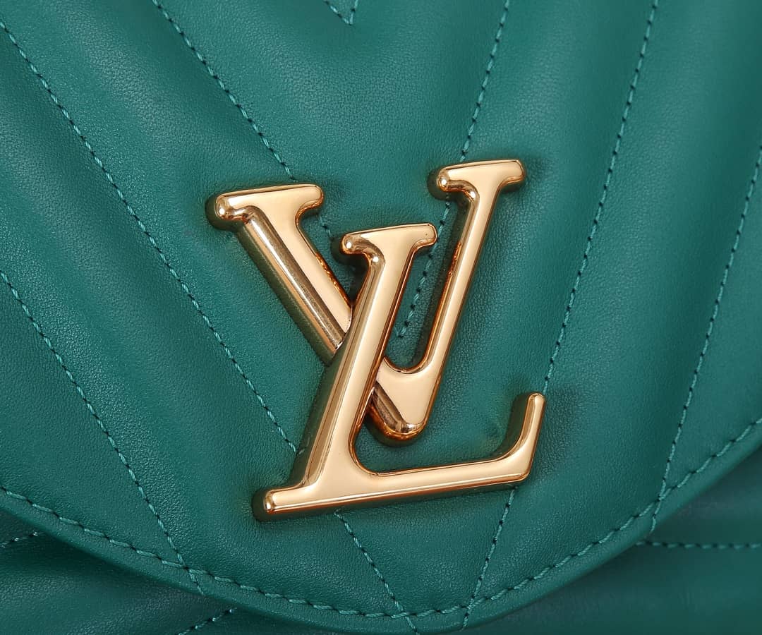 Louis Vuitton New Wave Chain Cowhide Leather Replica Shoulder Bag M58664