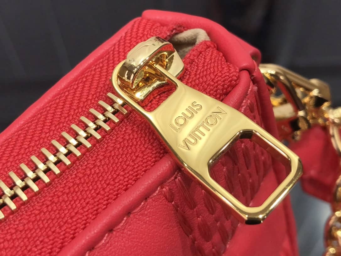 Louis Vuitton Pochette Troca Replica Shoulder Bag Red M59046