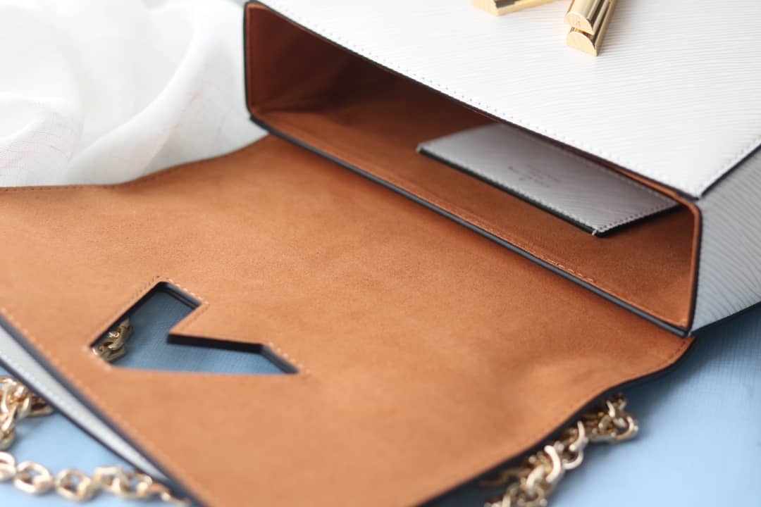 Louis Vuitton Twist Bag White Replica M50281