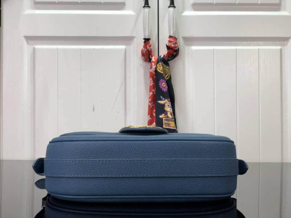 Louis Vuitton Pont 9 Soft MM Grained Calfskin Blue M58967 Replica Crossbody Bag