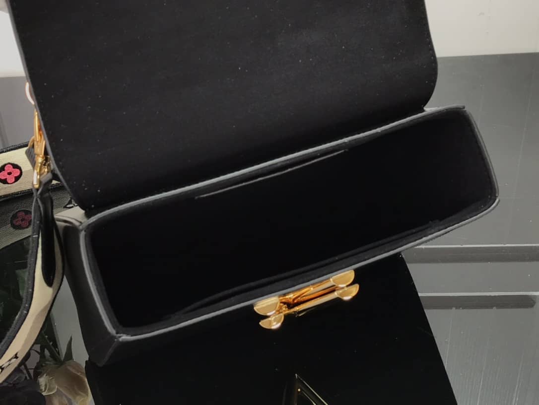 Louis Vuitton Twist MM Golden Lock Handle Epi Leather Replica Crossbody Bag Black M57506