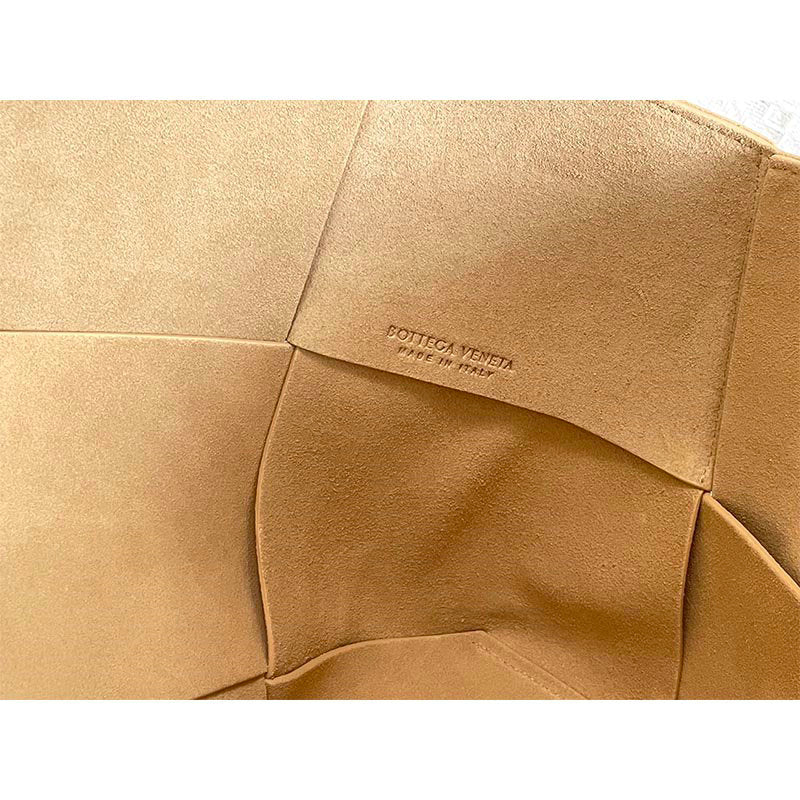 Bottega Veneta Bag Dupe 2108SF0158