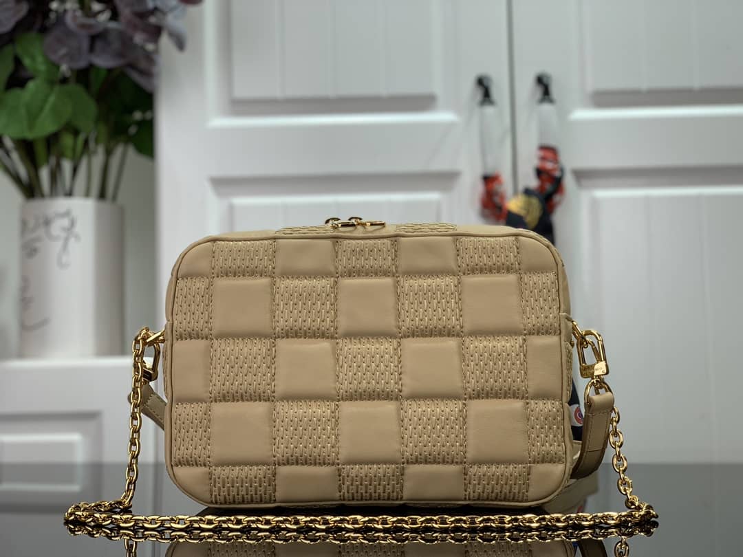 Louis Vuitton Damier Quilt Lambskin Troca MM H27 Replica Bag Apricot M59114
