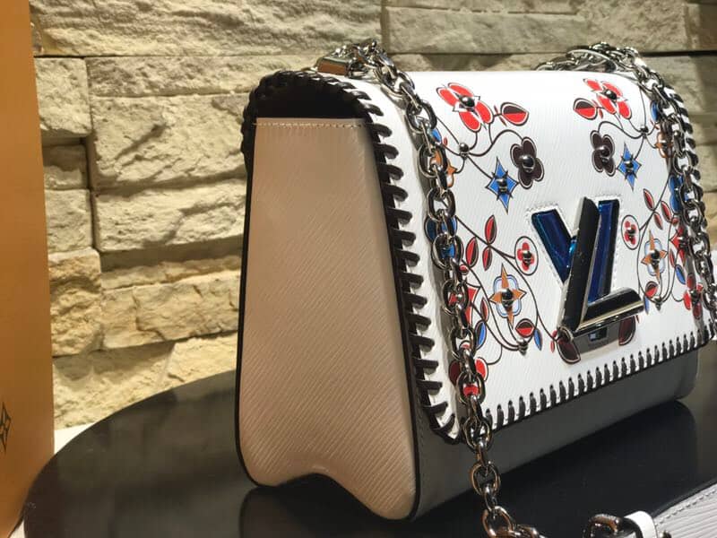 Louis Vuitton Knockoff Twist MM Chain Shoulder Bag Sale