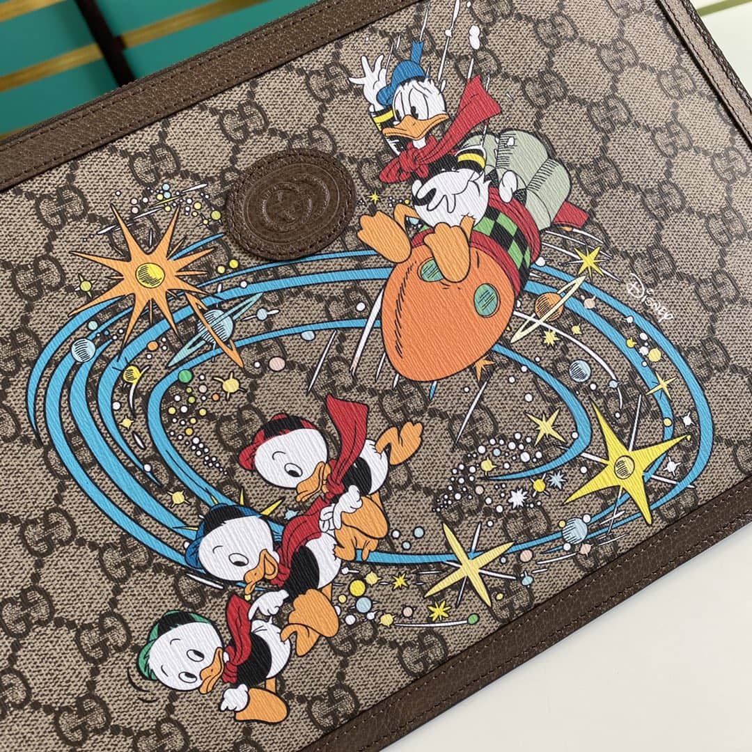 Gucci Disney GG Supreme Clutch Replica 647925