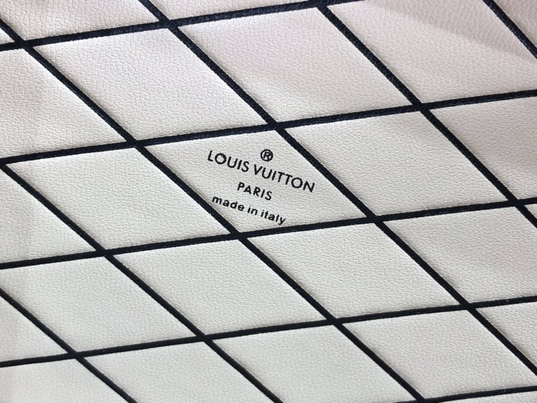 Louis Vuitton Petite Malle Brilliant Alligator Leather Replica Handbag White N93817