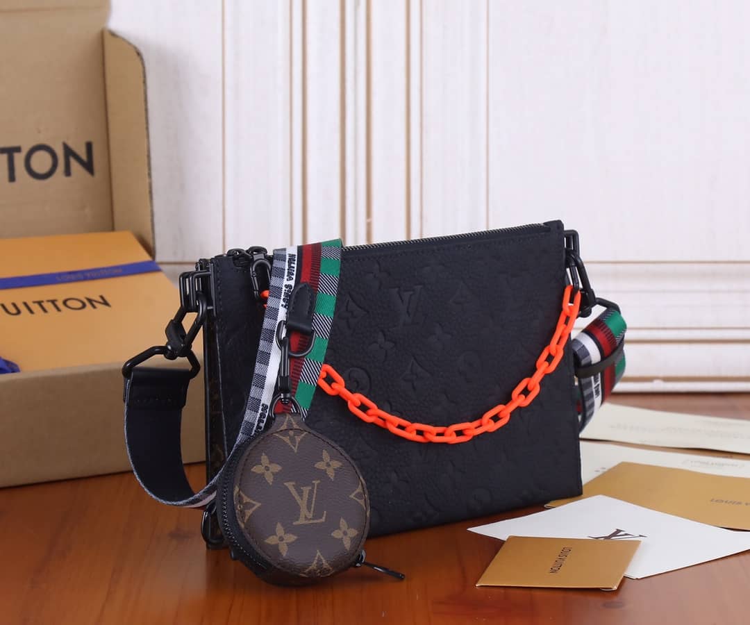 Louis Vuitton Trio Pouch Taurillon M59681 Replica