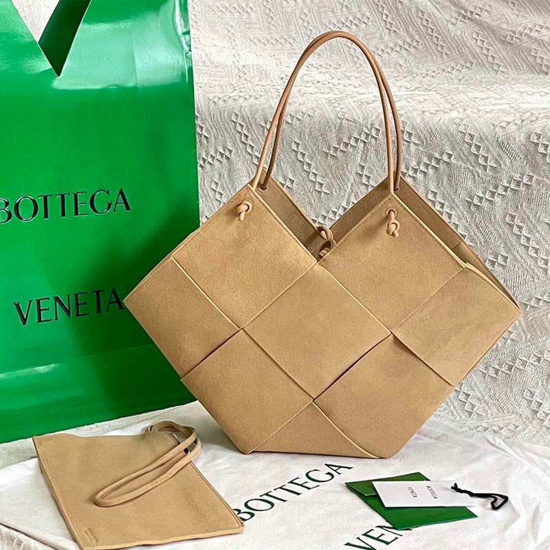 Bottega Veneta Bag Dupe 2108SF0158