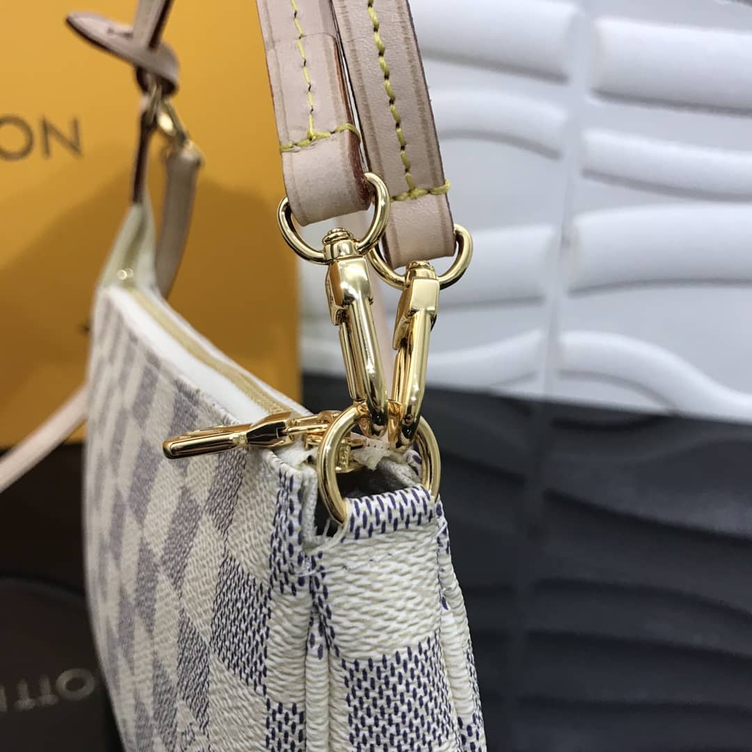 Louis Vuitton Replica Pochette Accessoires Canvas Beige M40712
