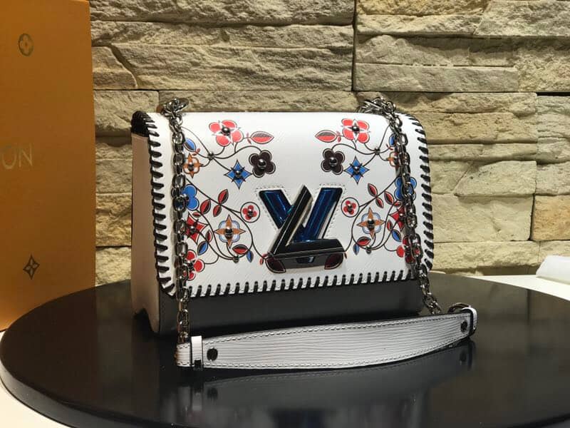 Louis Vuitton Knockoff Twist MM Chain Shoulder Bag Sale