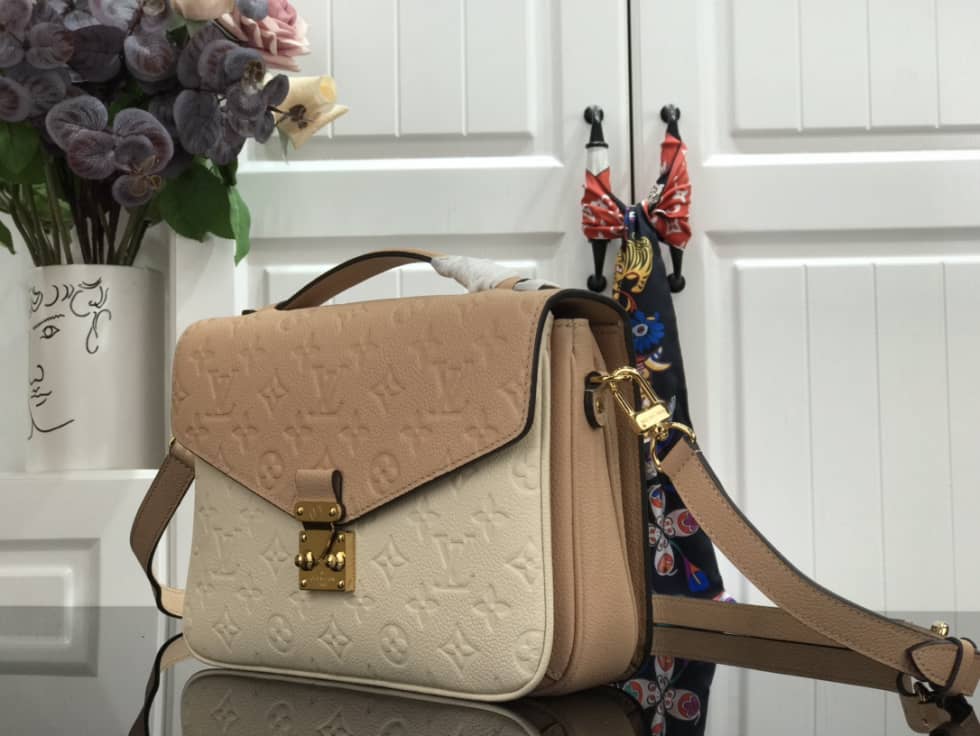 Best Replica Louis Vuitton Pochette Metis Marine Leather M44071 Replica Shoulder Bag(ColaReps)