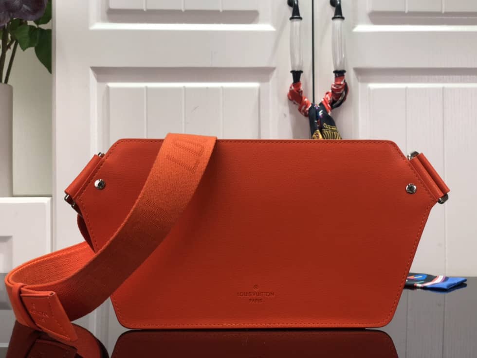 Louis Vuitton Aerogram Slingbag M57081 Replica Shoulder Bag